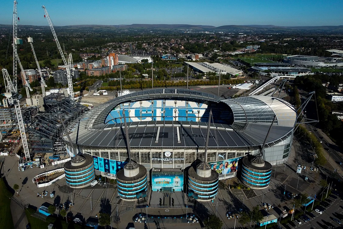 Premierul britanic Andy Burnham, în centrul controverselor după legăturile cu conducerea Manchester City