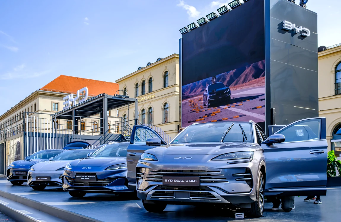 UE și China au convenit să reducă semnificativ exporturile chinezești de vehicule hibride către Europa