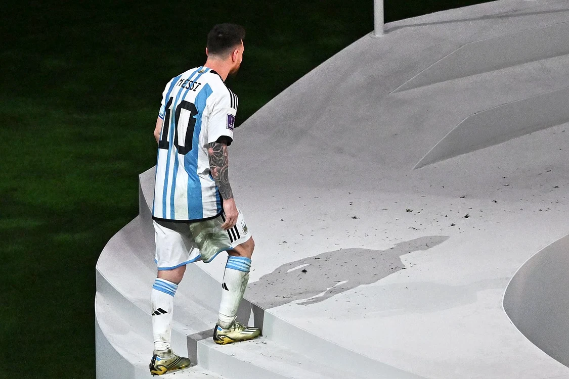 Universitatea din Buenos Aires va acorda titlul de Doctor Honoris Causa lui Lionel Messi înaintea meciului de retragere