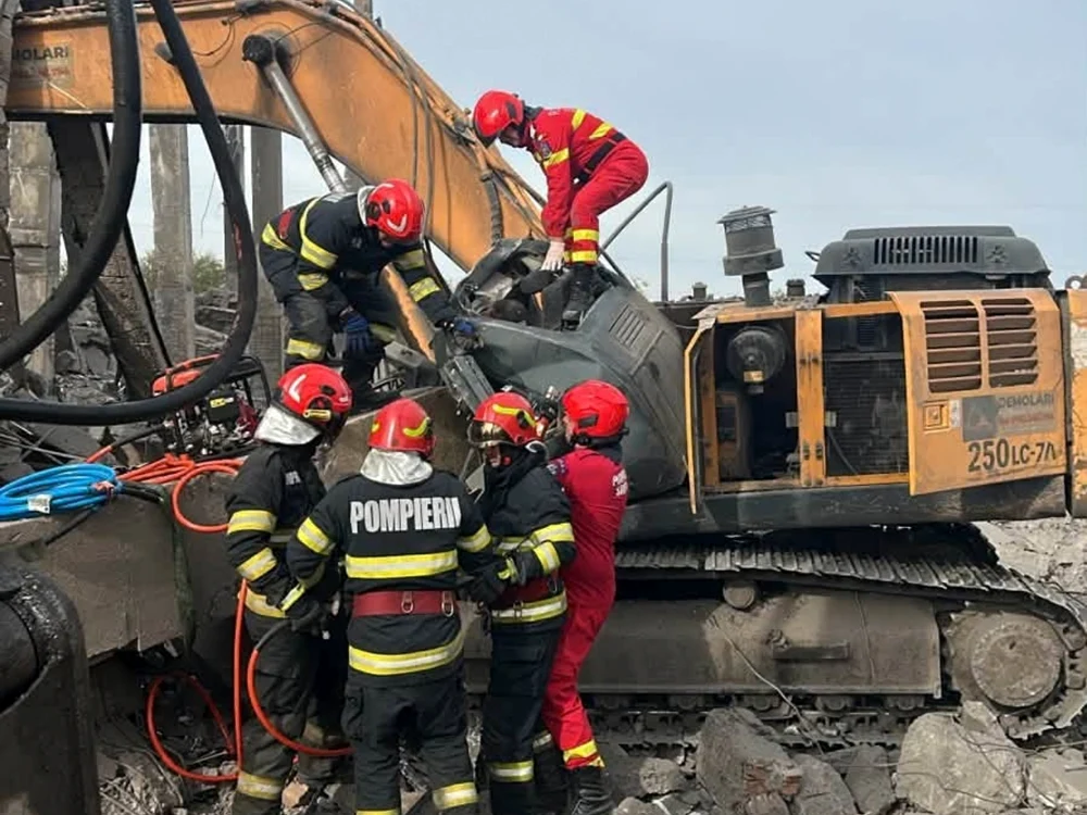Tragedie în Băilești: un muncitor a murit după ce o grindă de beton a căzut peste un excavator