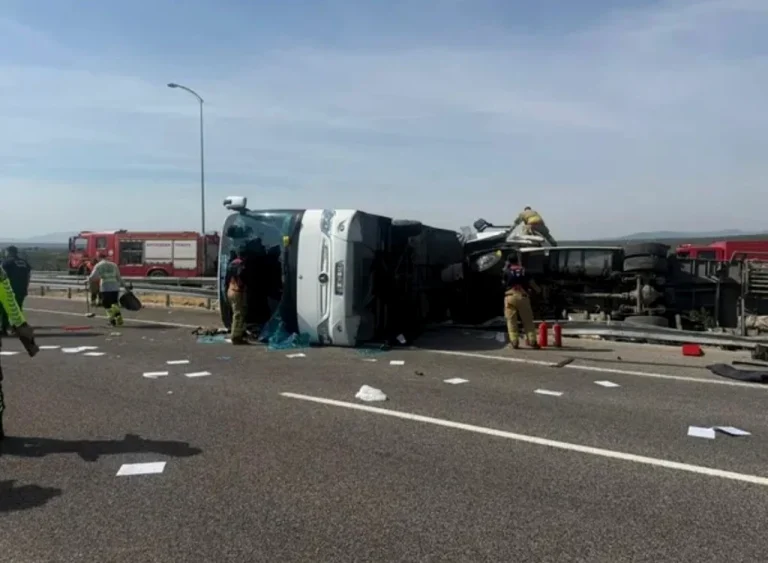 11 morți și 27 răniți după coliziunea dintre un autocar și o autospecială de tractare în vestul Turciei