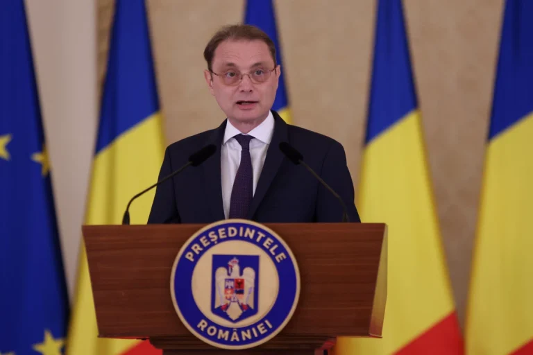 Cu cine negociază luni premierul desemnat Luca Niculescu: întâlniri cu USR, minorități, PACE și UPR (Victor Ponta)