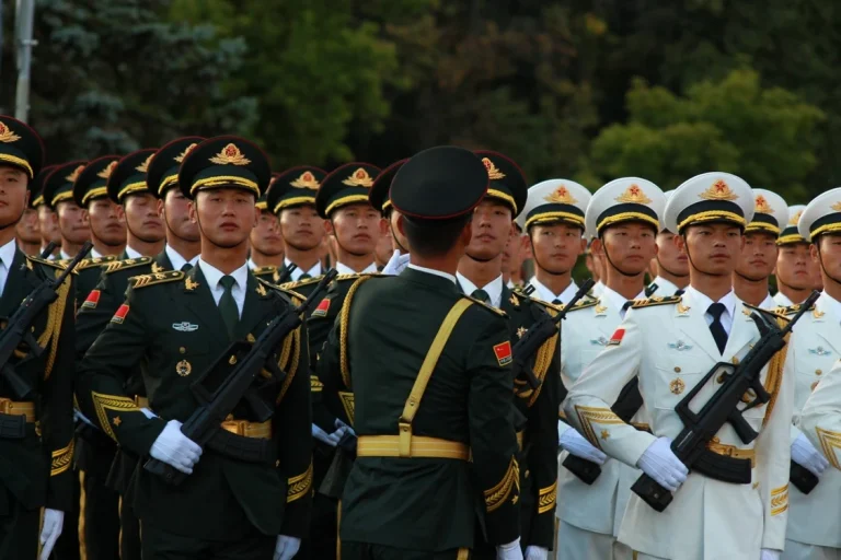 China își extinde puterile de mobilizare: statul poate folosi resurse private în caz de război
