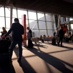 Concediat după 22 de ani de muncă pentru că se teme să zboare. Instanța obligă compania la plata a 52.349,20 euro