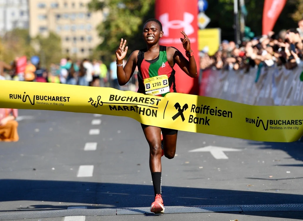 Peste 13.000 de participanți la cea de-a 19-a ediție a Raiffeisen Bank Bucharest Marathon